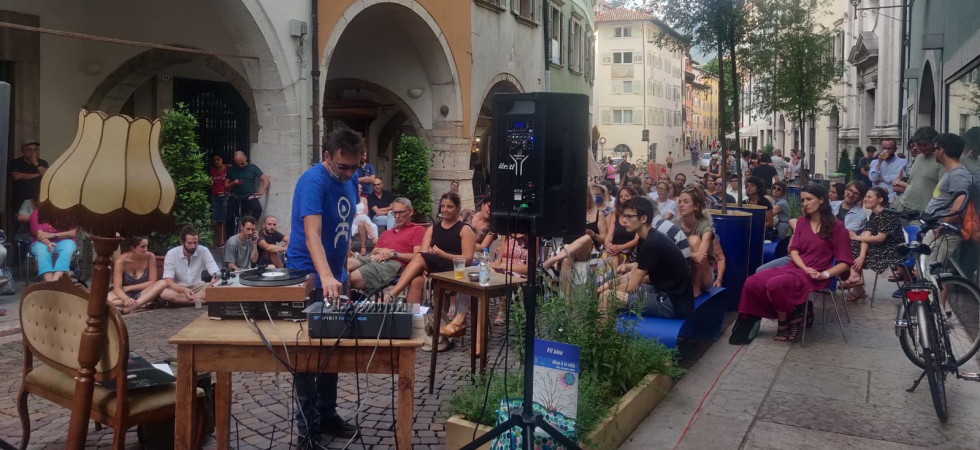 Tra musica e racconto: ripartono i Salotti Urbani di Giuliano Lott